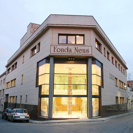 Hotel Fonda Neus Sant Sadurní dʼAnoia Buitenkant foto