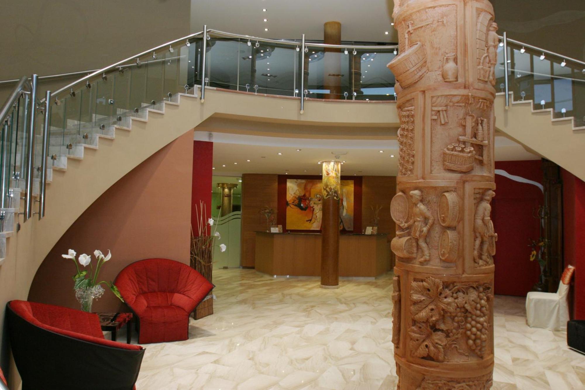 Hotel Fonda Neus Sant Sadurní dʼAnoia Buitenkant foto