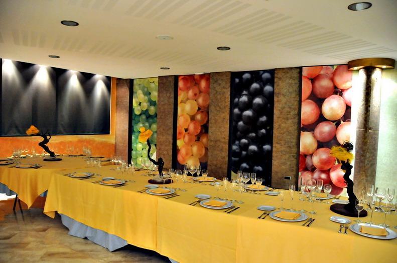 Hotel Fonda Neus Sant Sadurní dʼAnoia Buitenkant foto